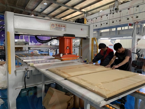 天津全自动双面硅油纸垫纸裁断机